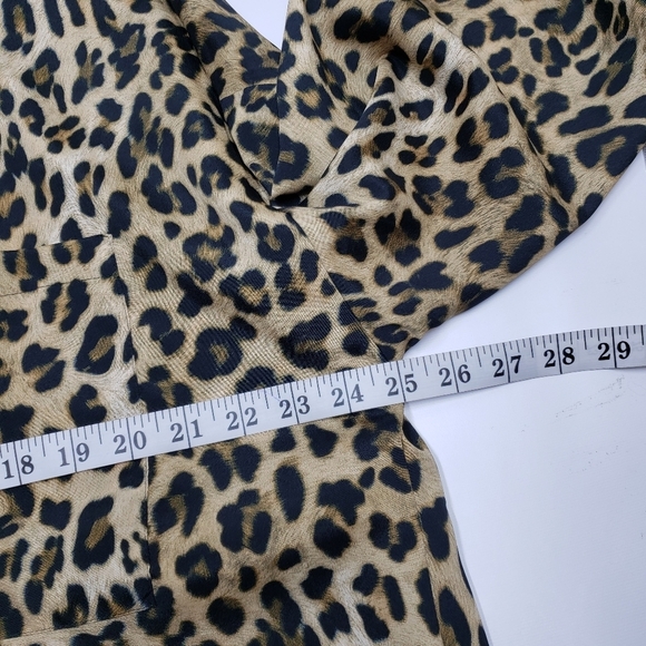 Zara Leopard Print Long Sleeve Blouse Size Medium Classic Trendy - Picture 13 of 16